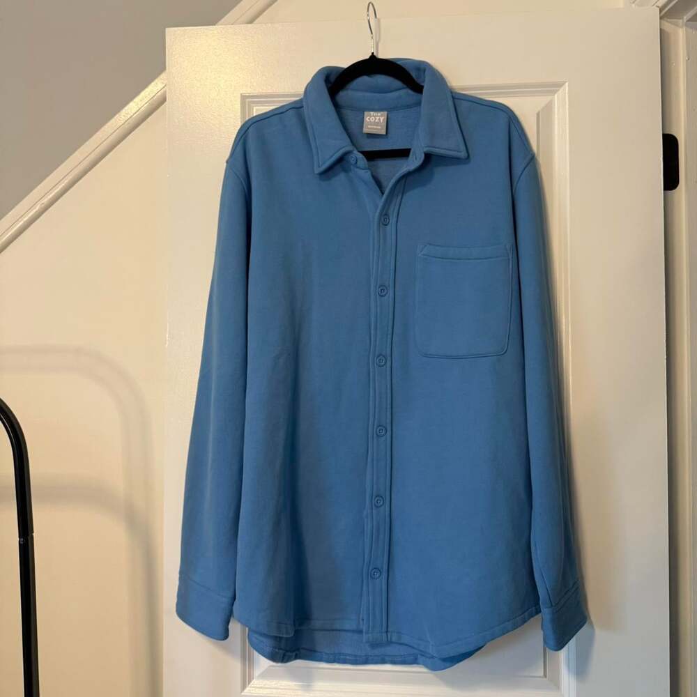 Aritzia TNA Cozy Fleece Boyfriend Shirt